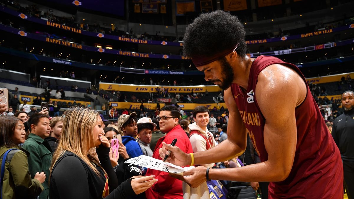 VIDEO: Allen s double-double a Cleveland s ďalšou výhrou