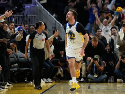 Dominoval v lakrose, prestalo ho to baviť a dnes šokuje v NBA za minimálne peniaze