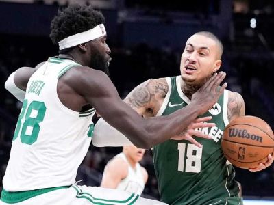 VIDEO: Milwaukee stále chýba zranený Giannis, ale potiahol ho nečakaný hráč