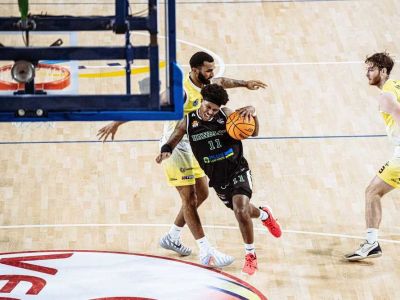 FOTO/VIDEO: Baník vyhral v Košiciach a Wolves sa naďalej trápia