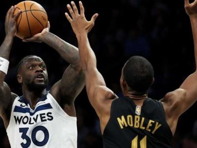 VIDEO: Julius Randle hlavnou hviezdou Wolves proti Cavs