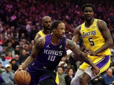 VIDEO: Lakers padli v Sacramente, 42 bodov Dončiča nepomohlo