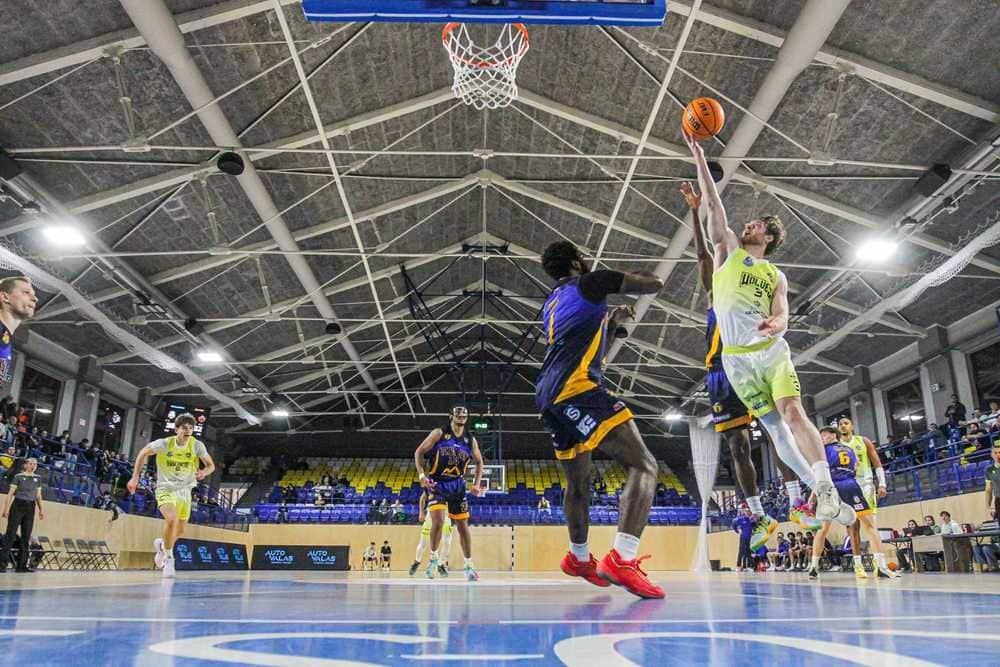 FOTO/VIDEO: Wolves s druhým víťazstvom, Rytieri zvládli Baníkov a Nitra otočila z -17