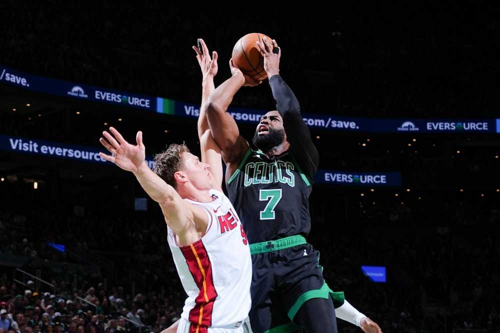 Boston šokuje. Vymenil hviezdu za starnúceho veterána