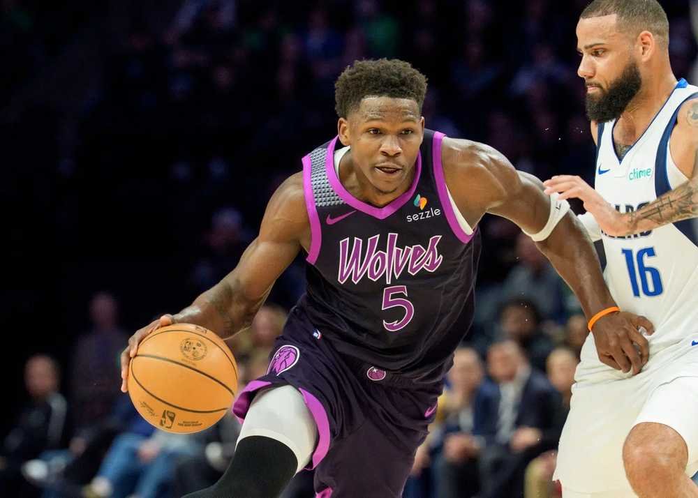 VIDEO: Edwards a jeho Wolves zariadili desiatu prehru Mavs v rade