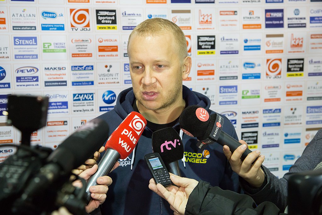 Rozlúčka v derby šate