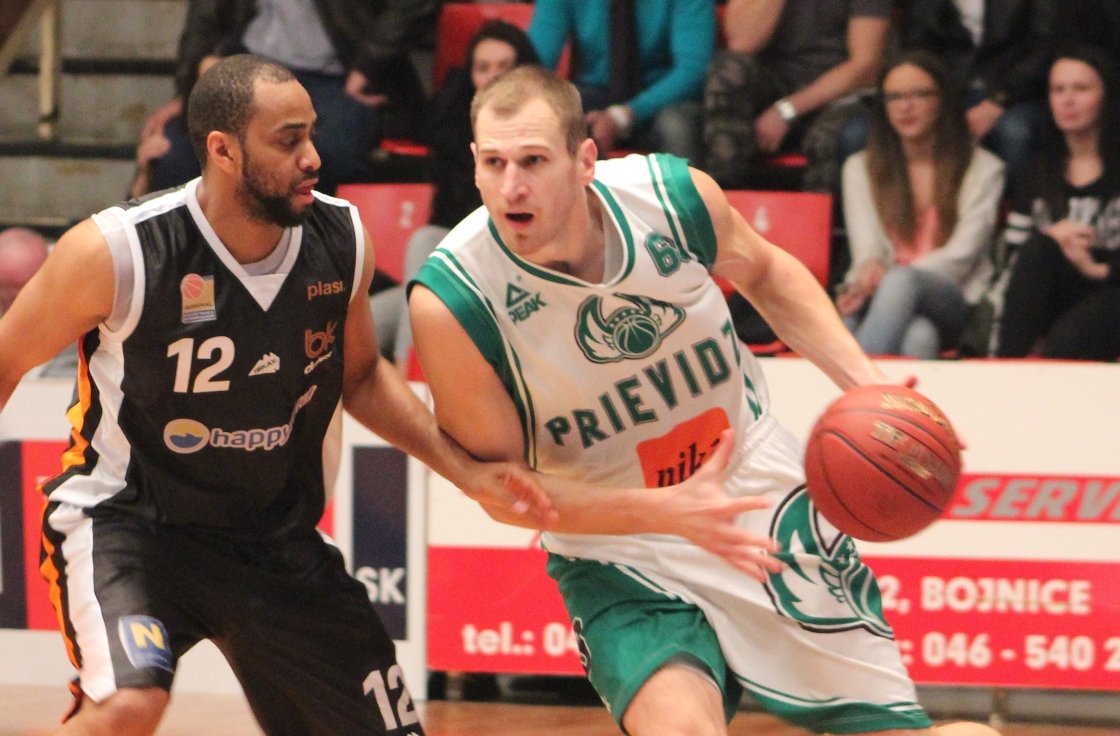 BC Prievidza vs. BK Dukes Klosterneuburg, Vojtek(6) vs. Lowe(12)