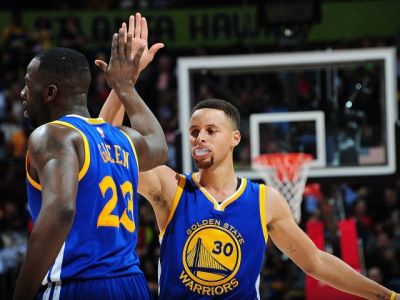 Warriors vyhrali v Atlante a opäť prepísali historické tabuľky