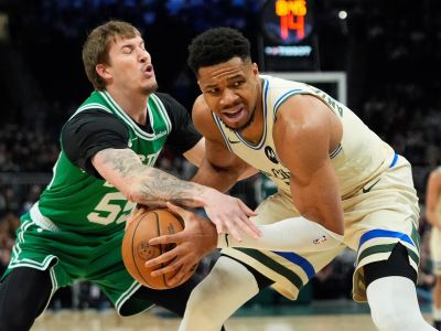 VIDEO: Giannis sa vrátil, ale Milwaukee doma aj tak dostalo výprask