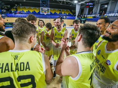 FOTO: Pritiahnuť späť divákov a udržať extraligu. Posilnení Vlci ukončili sériu prehier