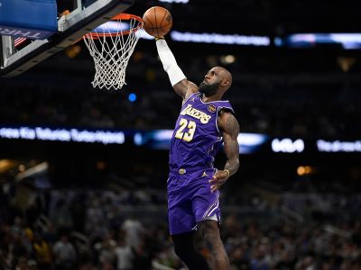 VIDEO: LeBron James prekonal ďalší veľký rekord