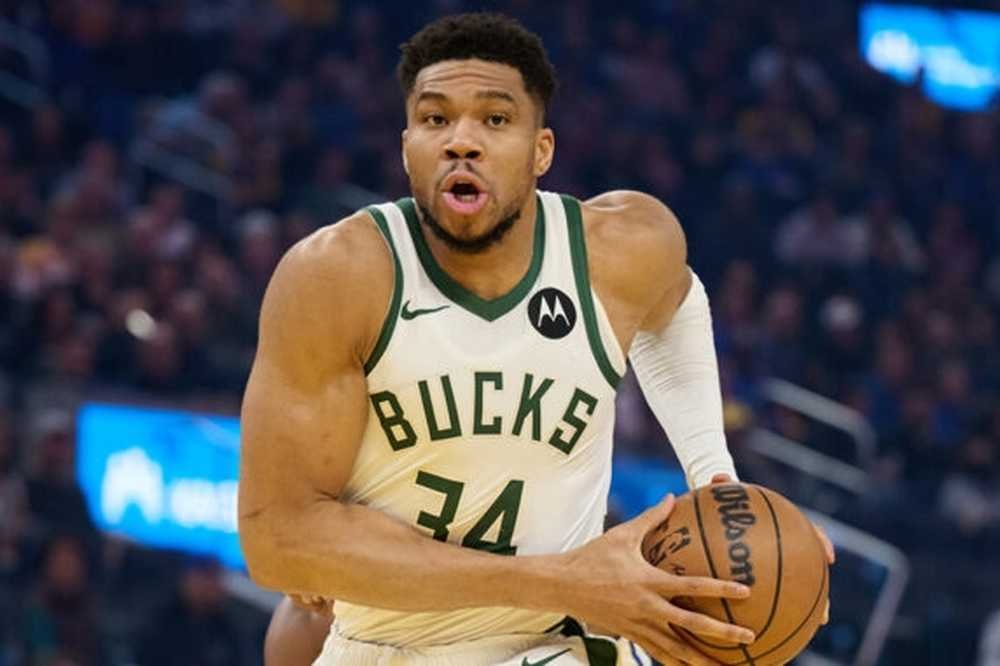 Agresívne ho chcel Boston, ale Giannis sa sťahuje z Milwaukee inam