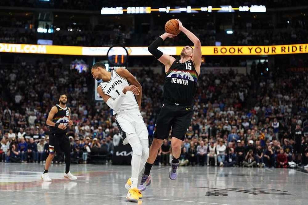 NBA oznámila nominácie na ocenenia, Jokič bojuje o štvrté MVP v kariére