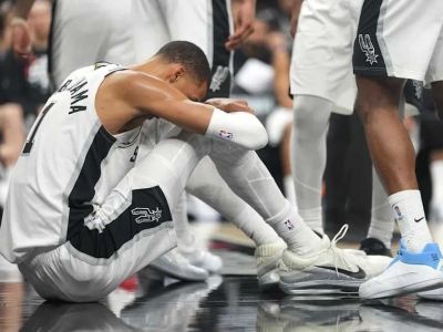 Najprv ocenenie NBA a potom otras mozgu, Spurs pár dní bez Wembyho