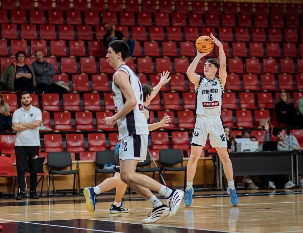 VIDEO/M-SR Kadeti U18: Inter dominoval a domáce Prievidza tiež s prehľadom