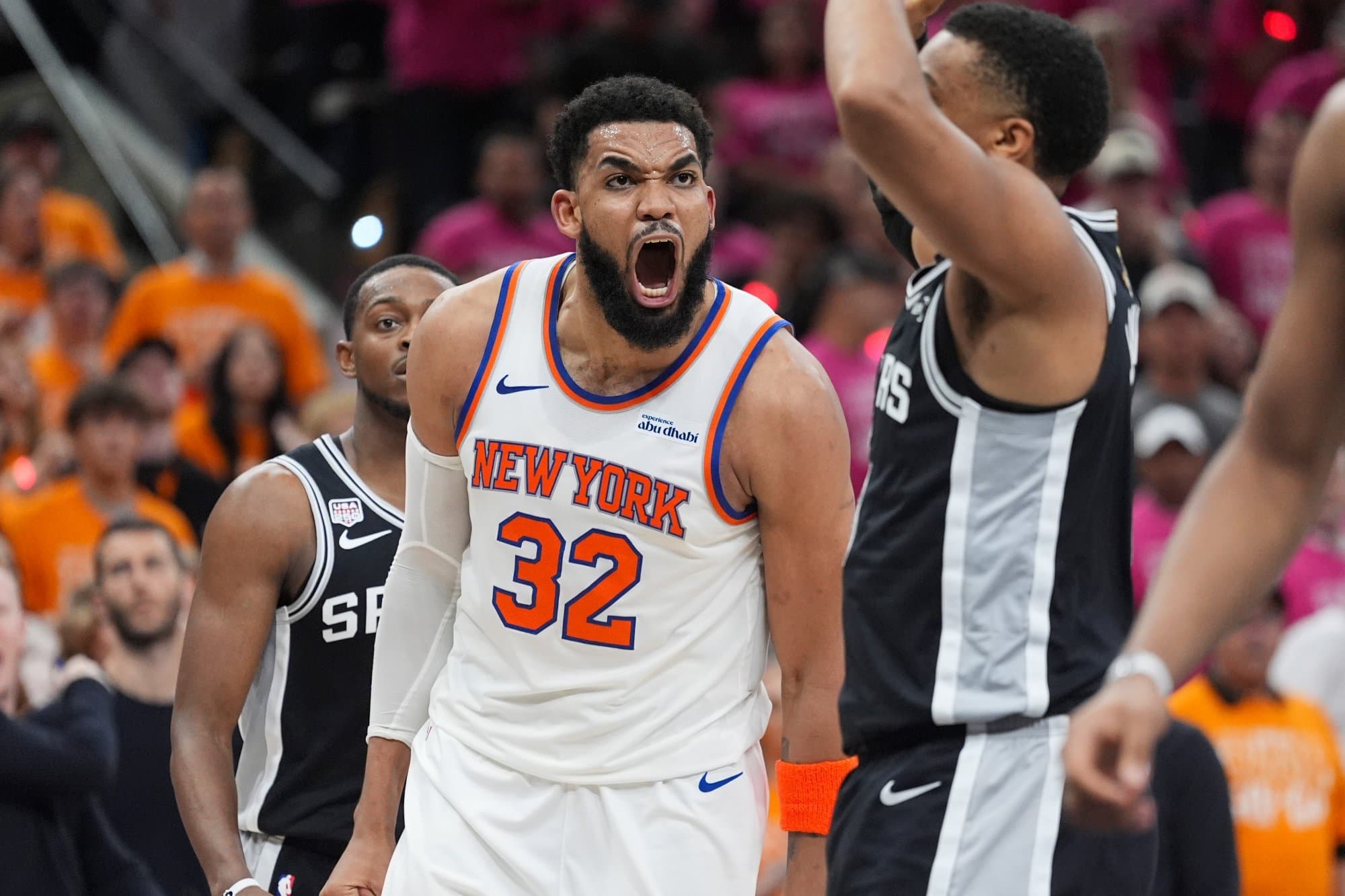 VIDEO: Knicks prehrávali o 14, otočili a dokázali ukradnúť prvé finále v San Antonu